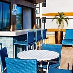 Apartamento Com Varanda Na Barra